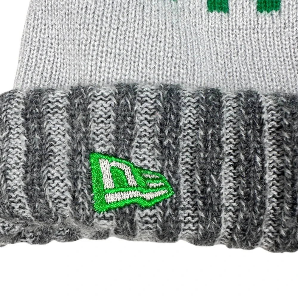 New Era North Dakota Fighting Hawks Beanie Pom Pom Knit Cap‎ Green Gray